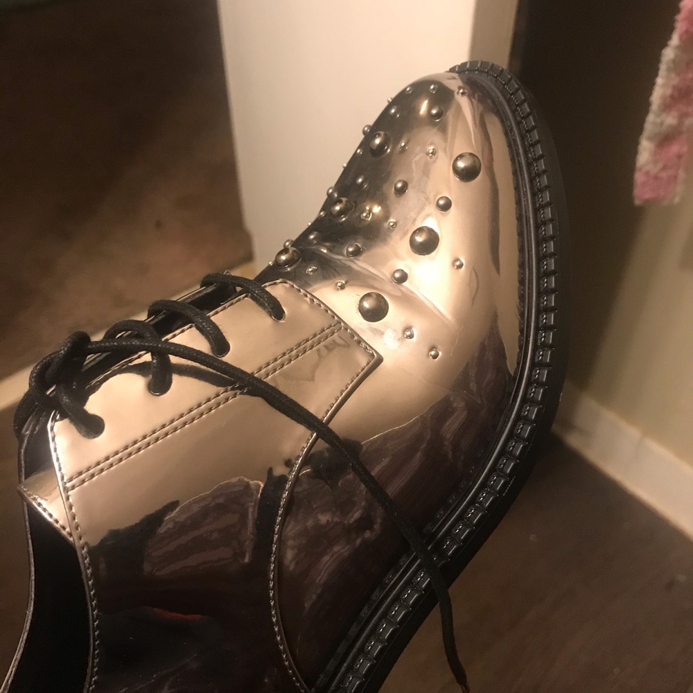 Shoes - Picture 2 of 3